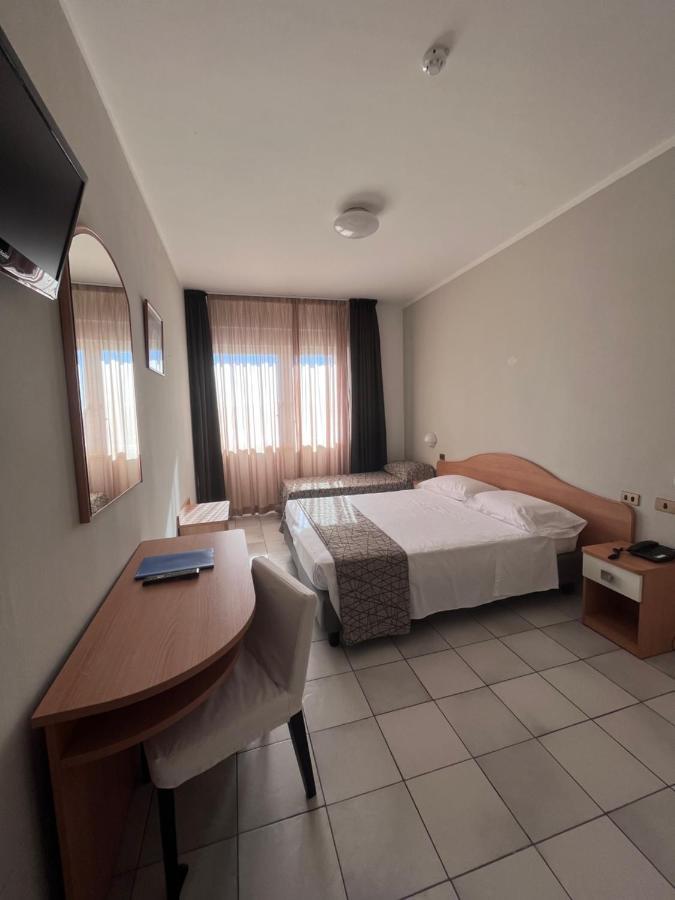 Hotel Letizia Follonica Exterior photo