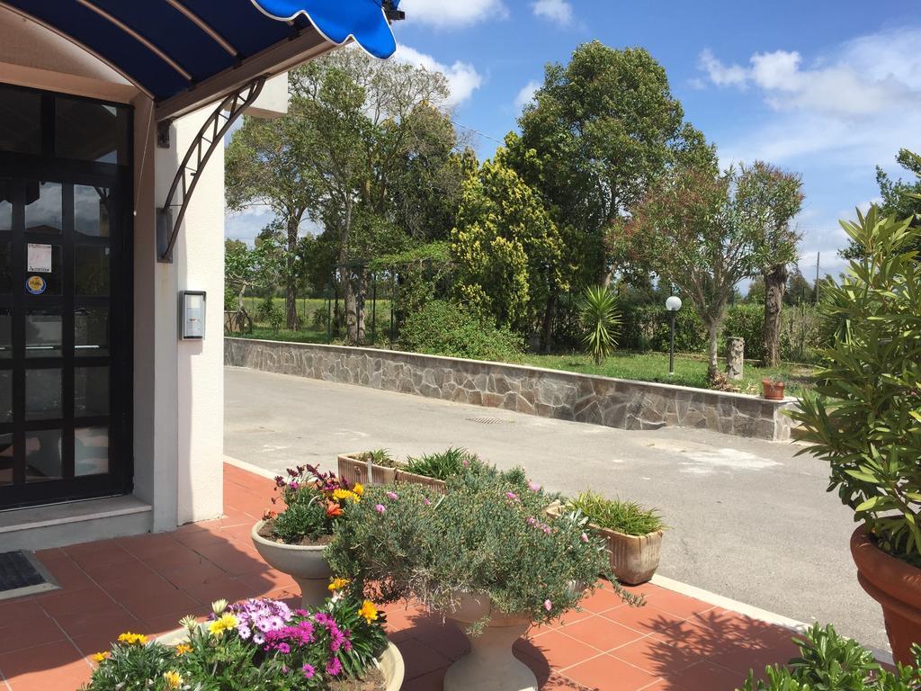 Hotel Letizia Follonica Exterior photo